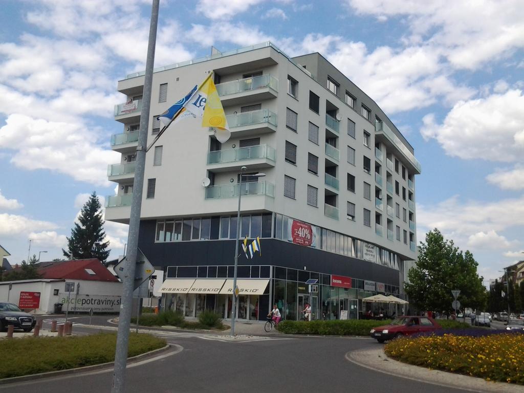 Apartman Halex Centrum City Aupark Пьештяни Номер фото